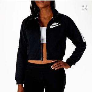 nike crop top jacket